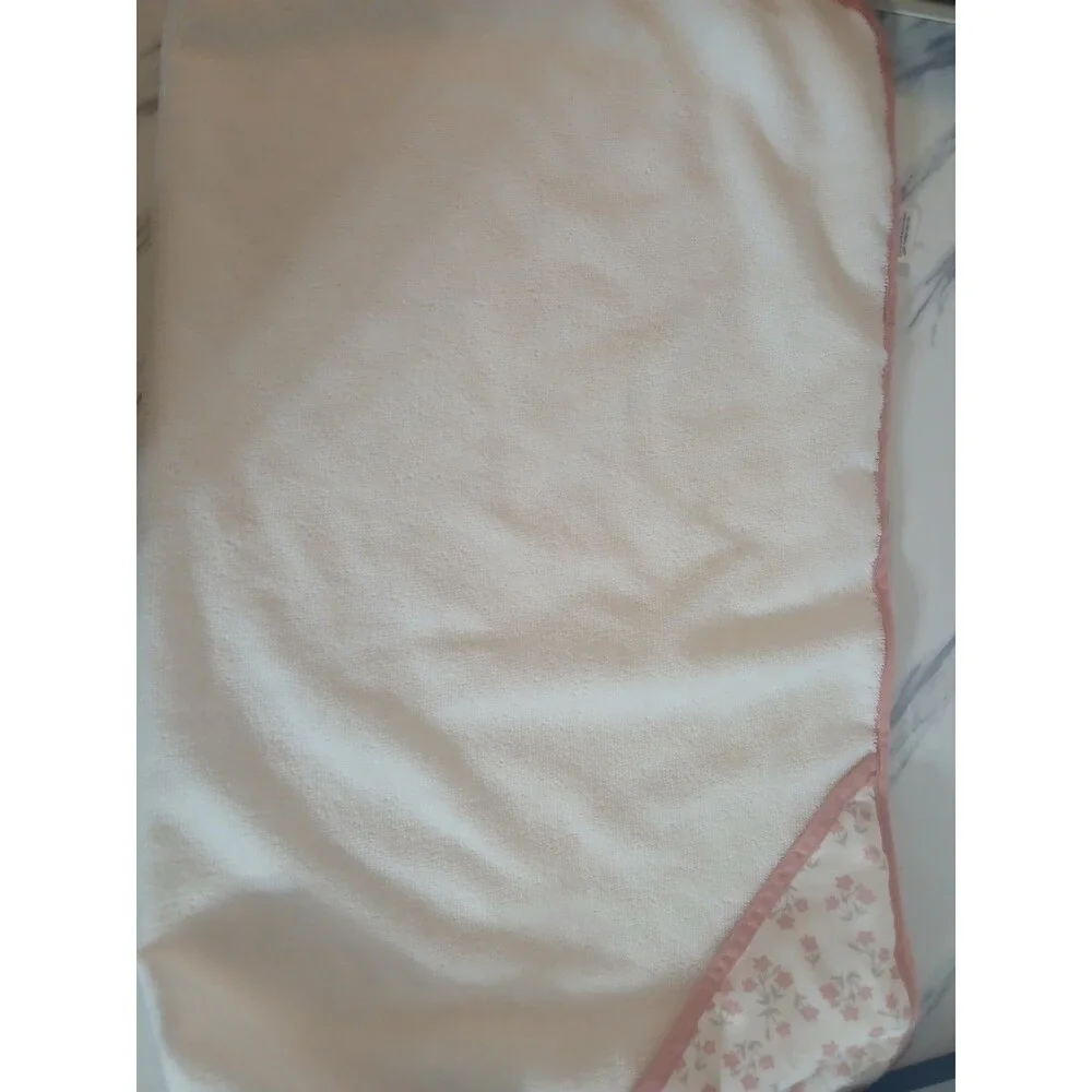 Jessica Simpson Hooded Baby Bath Towel Flower print, 29